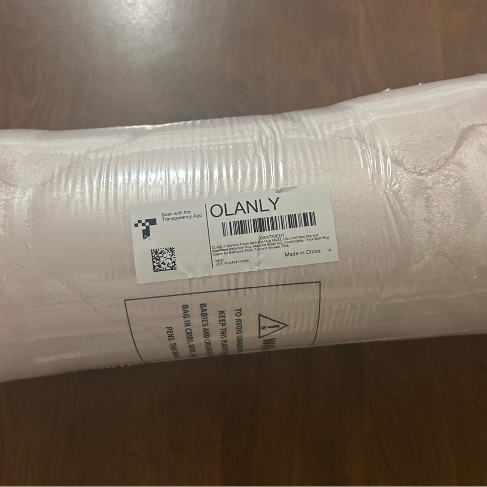 Oversize Olanly  Memory Foam  light pink bath mat NWT